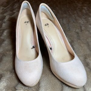 Cream colored high heel platform size 38 shoes